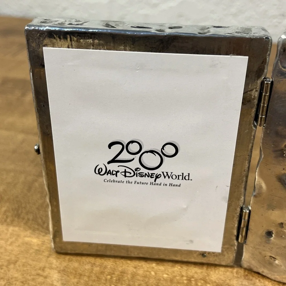 Disney World 2000 Spaceship Earth Silver 3D Picture Photo Frame